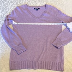 Old Navy Softest Vee Sweater | Fresh Lilac V-Neck | Women’s Medium